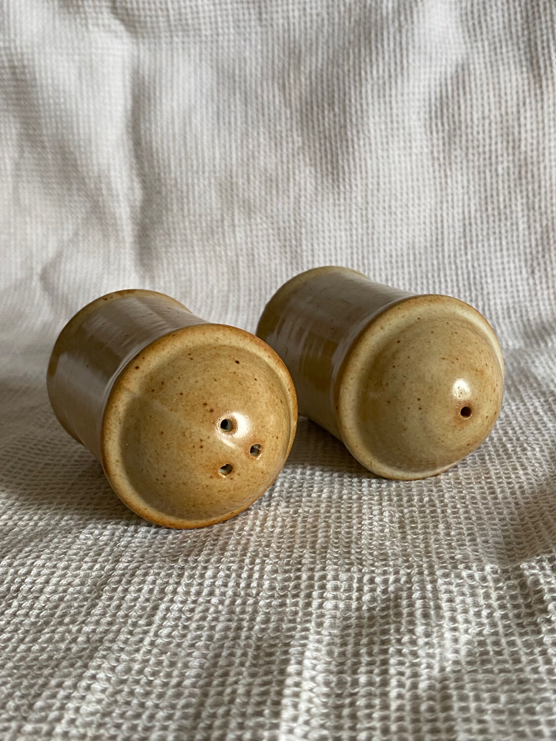 Set salière poivrier grès vintage salt pepper sandstone