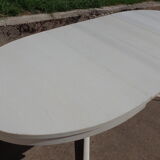 White oval Baumann table