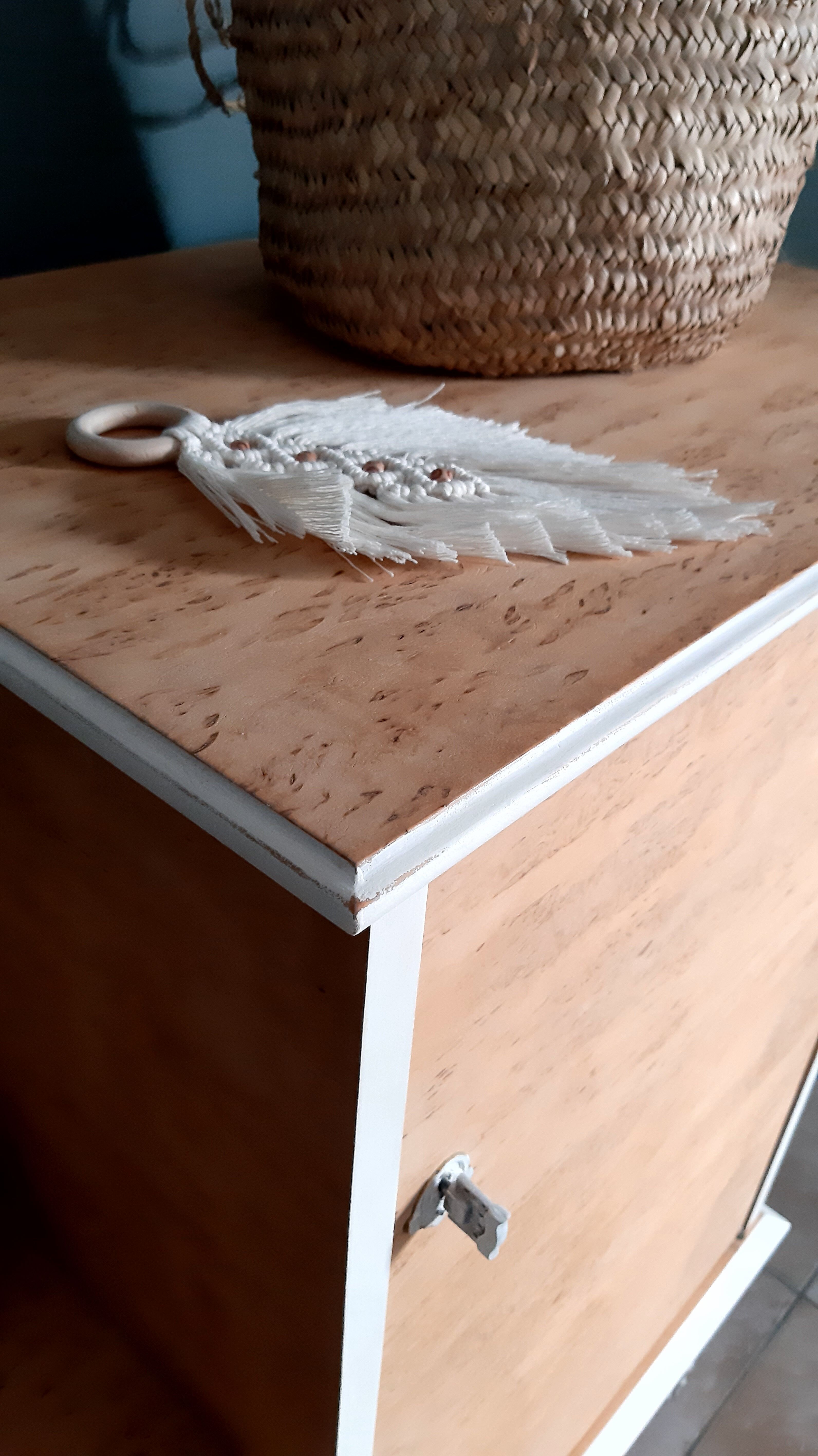 Storage cabinet entrance bohemian style