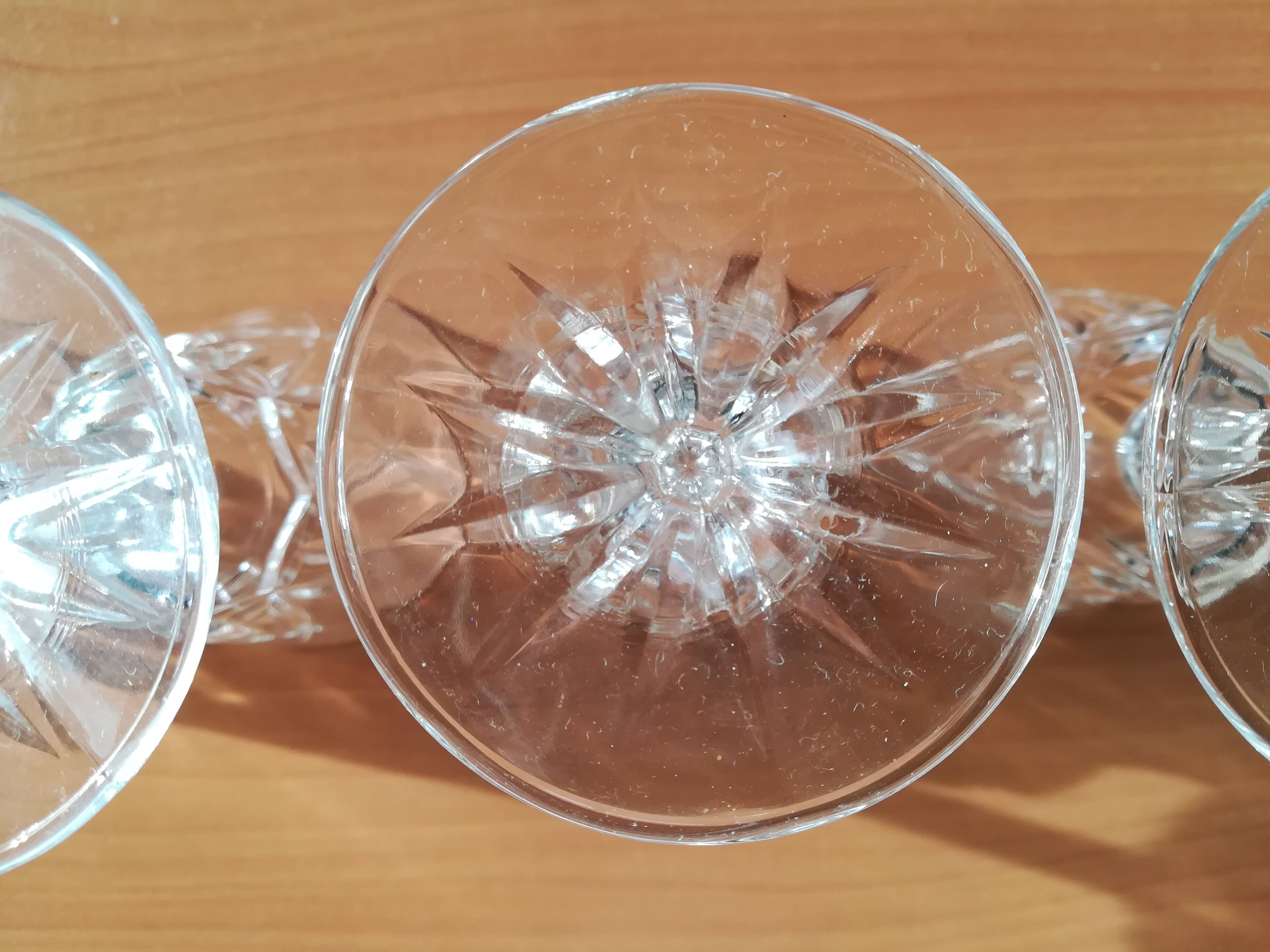 Set of 4 Harlequin Crystal Stemmed Glasses