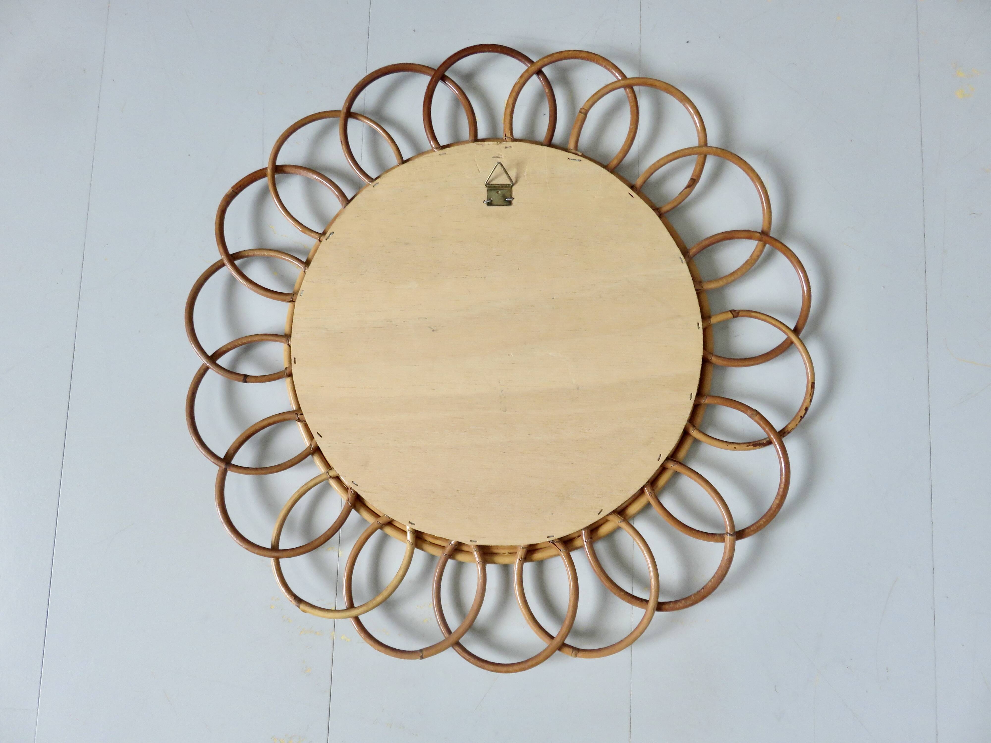 Authentic "flower" mirror in rattan and bamboo, 1960s 70s.