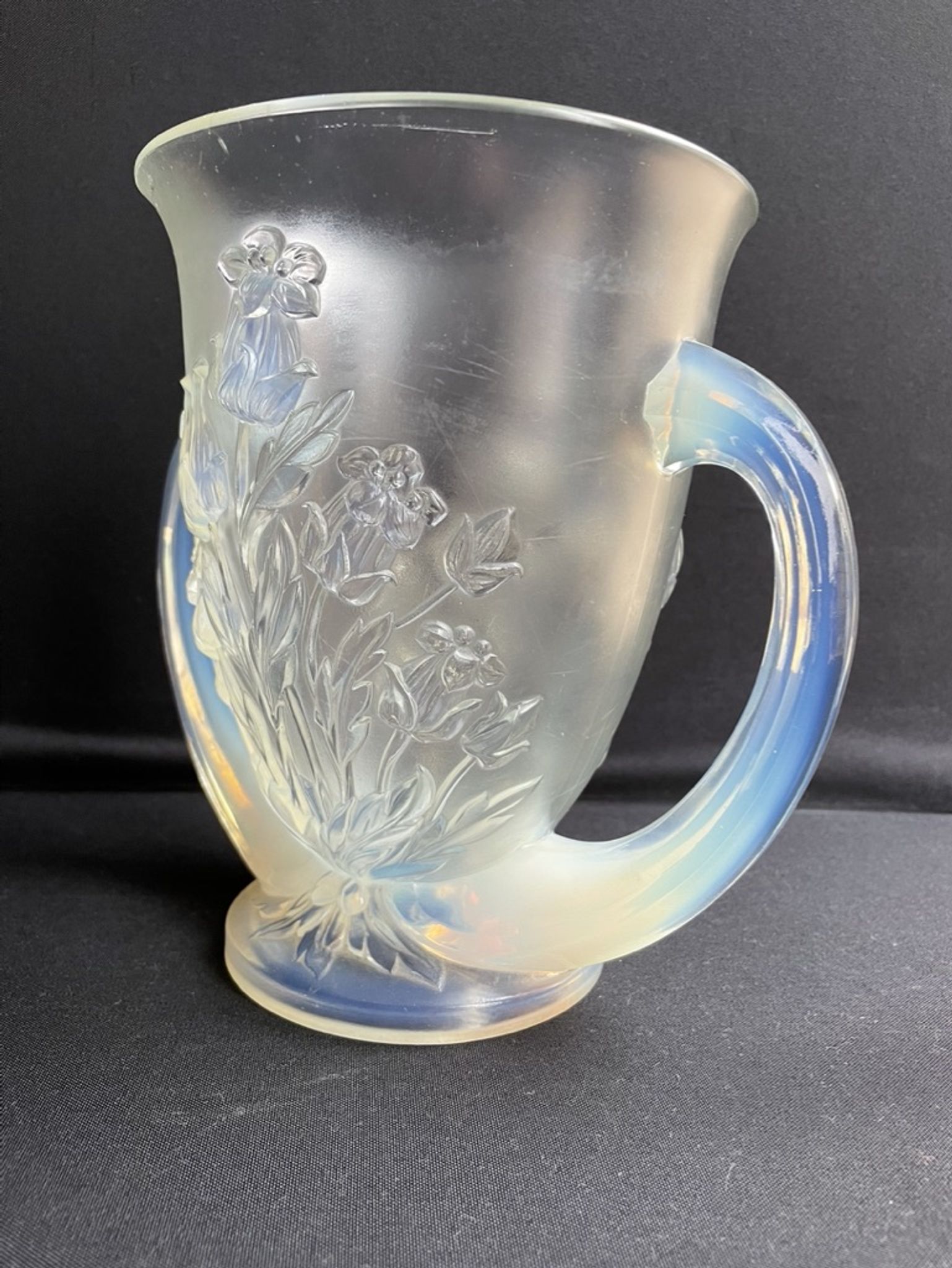 Large vase with 2 Art Deco handles signed Verlys