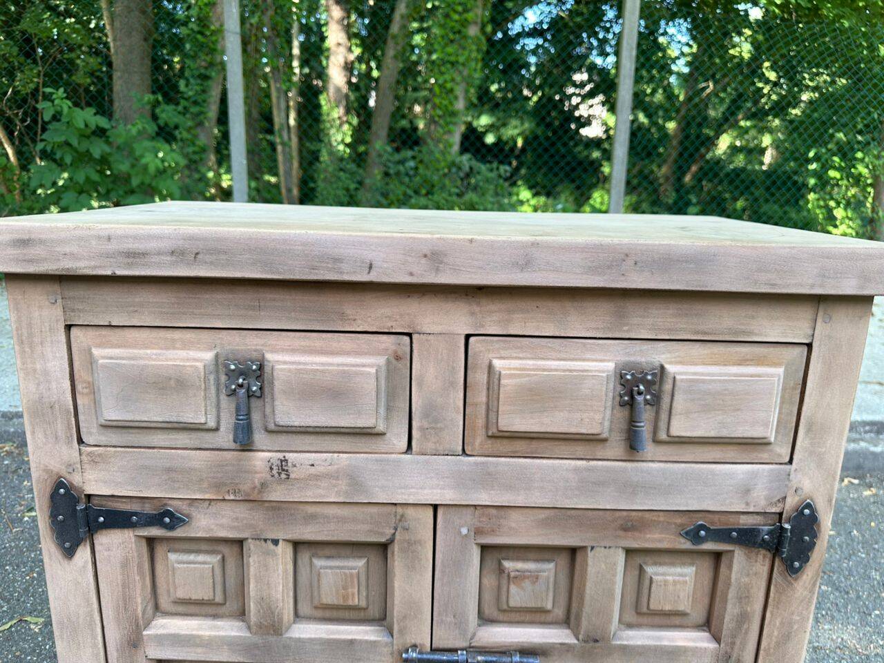 Renovated Spanish chest of drawers in solid walnut from the 1950s.