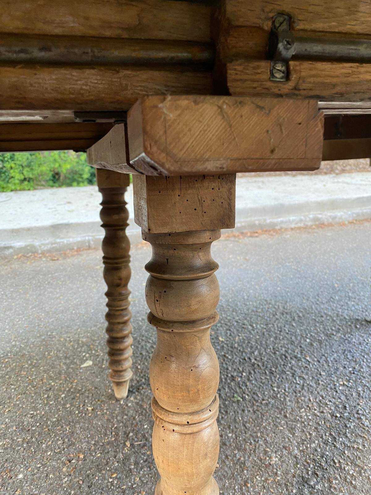Louis Philippe XVIII century extendable round dining table, renovated, 200cm