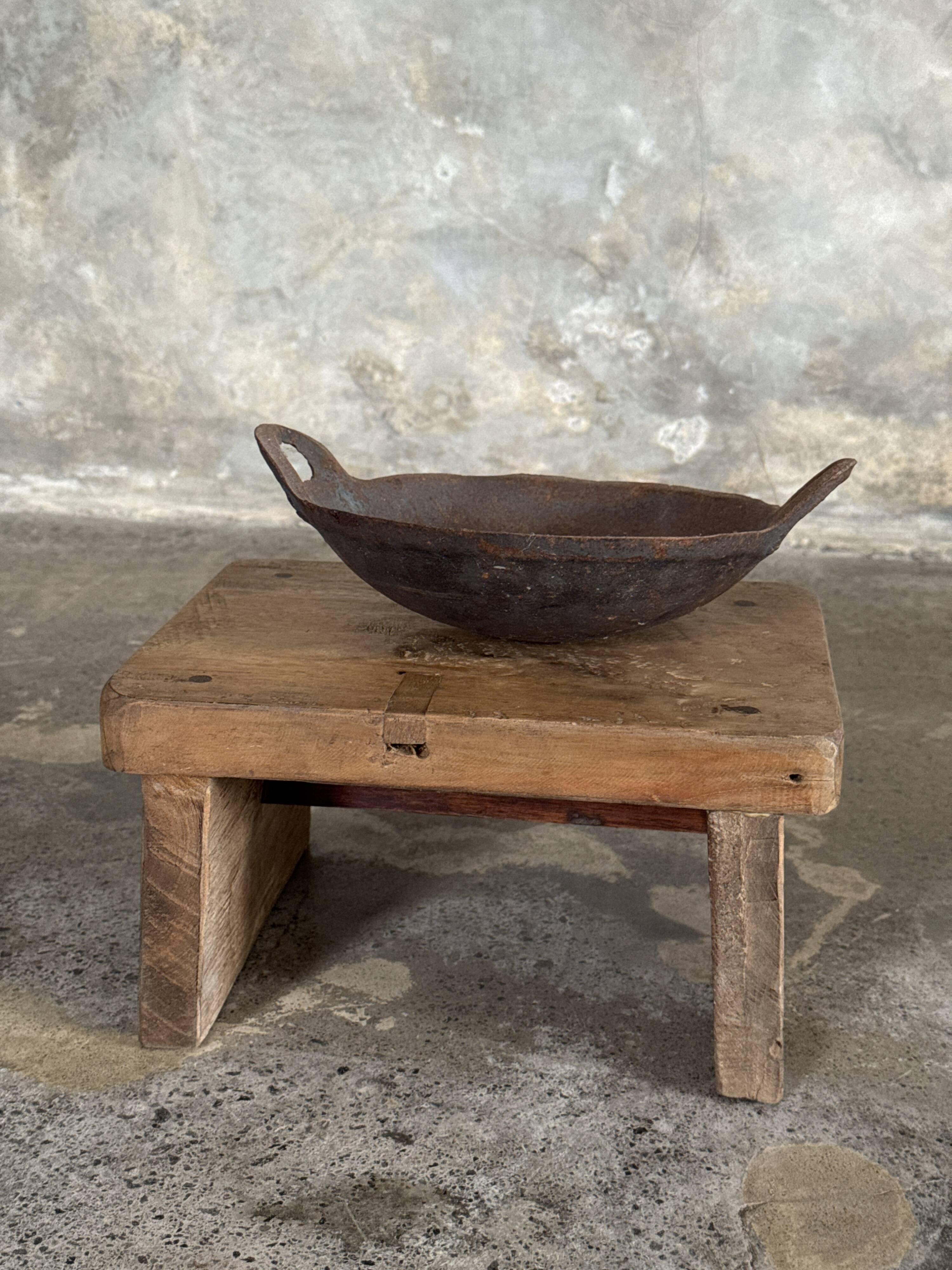 Small auxiliary stool in light upcycled teak (3276)