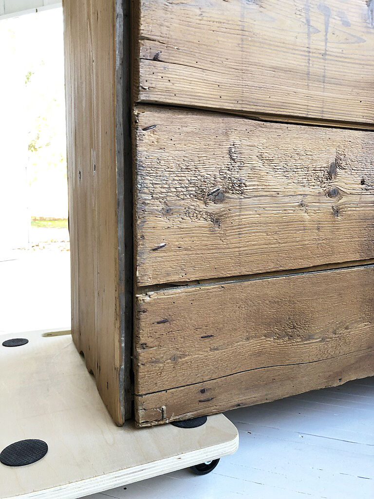 Pine good-food cabinet