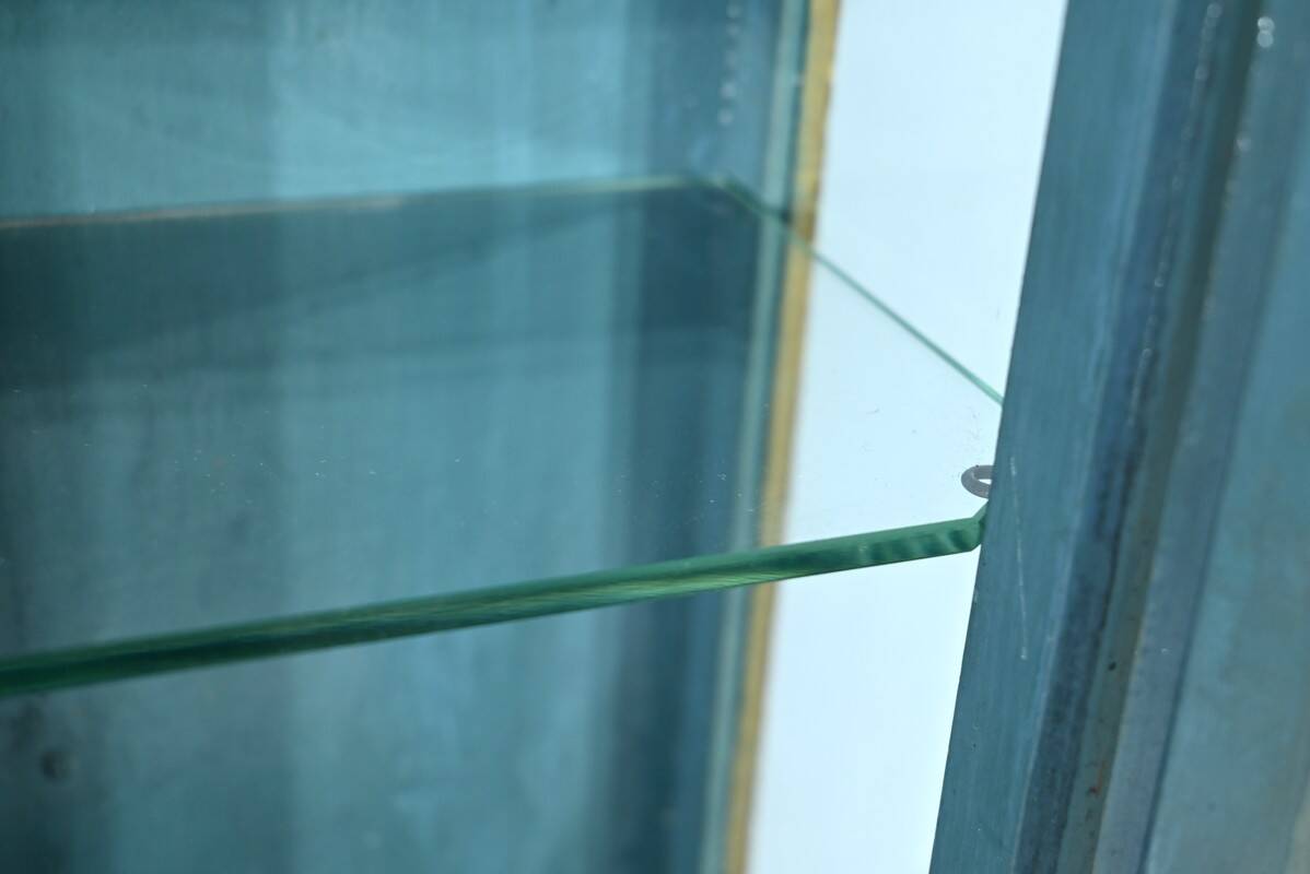 Small Showcase in Painted and Gilded Wood, Louis XV Style – Early 19th Century