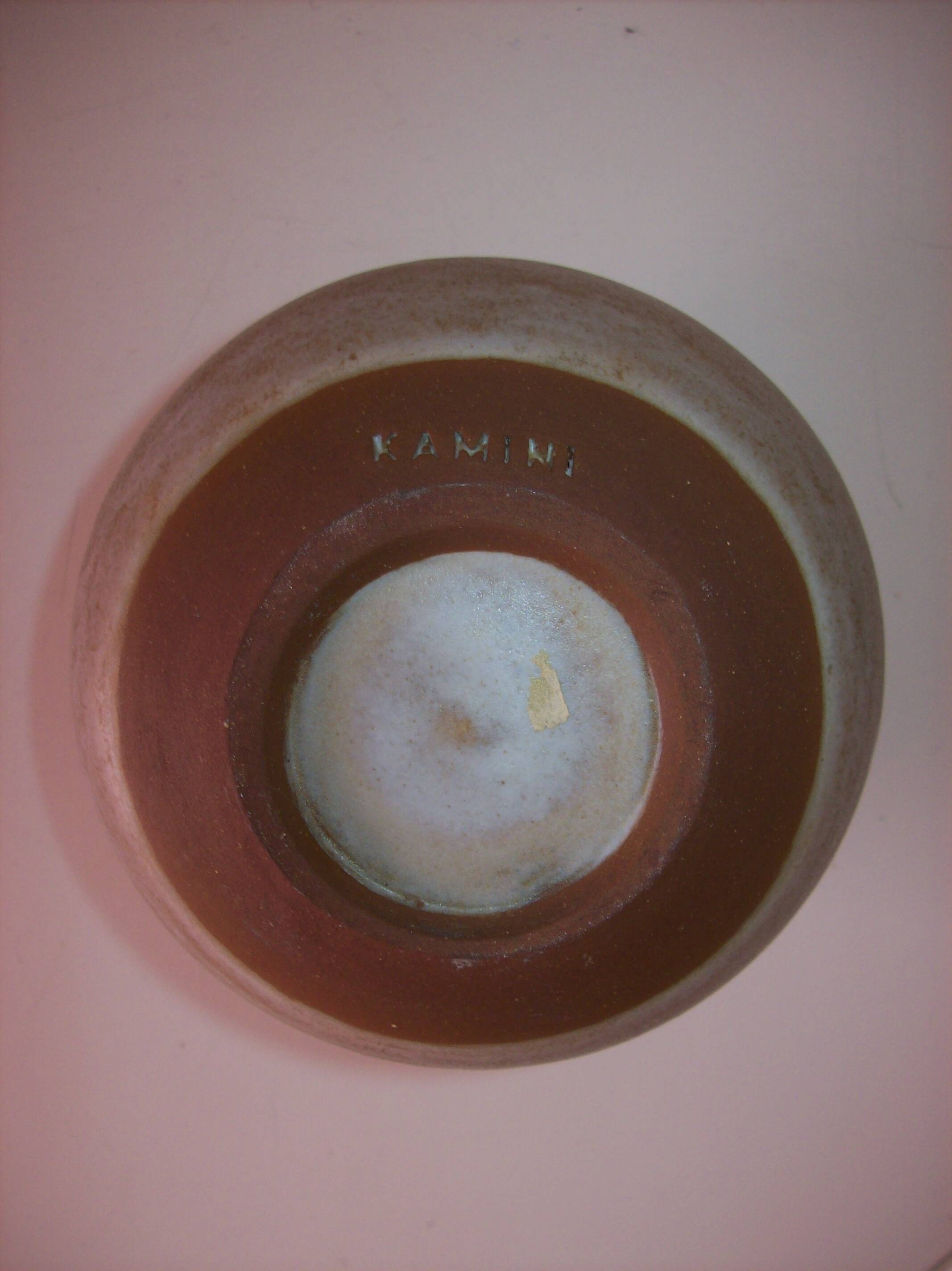 Vase boule en grès vintage signé Kamini