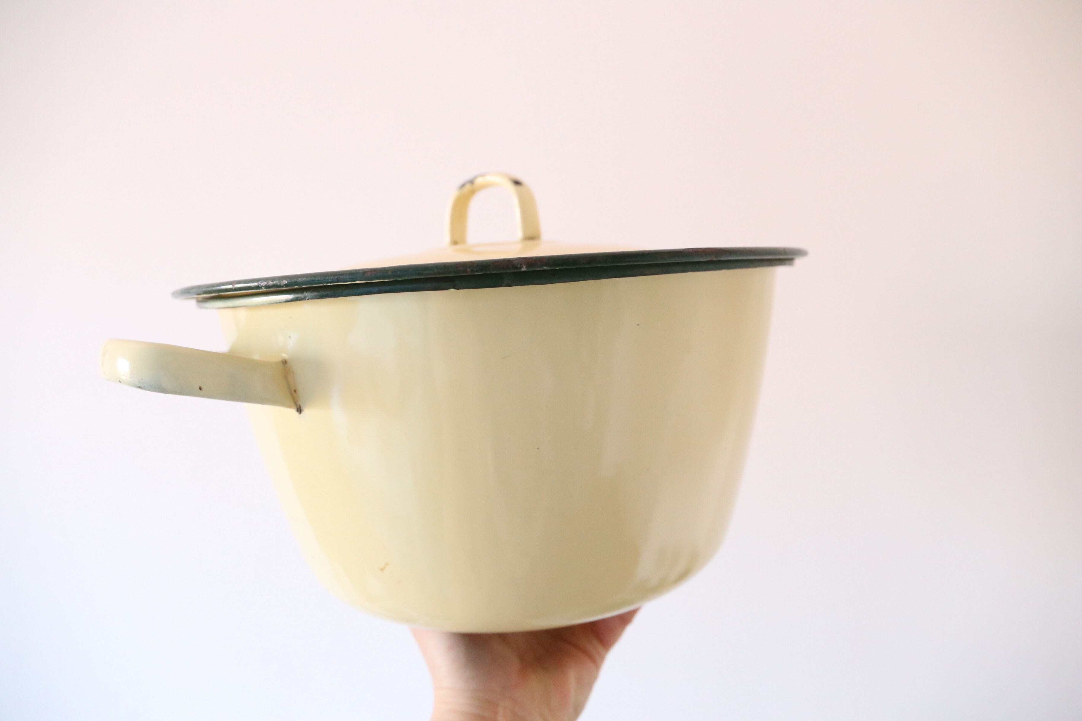 Enamelled metal marmite, pale yellow, vintage