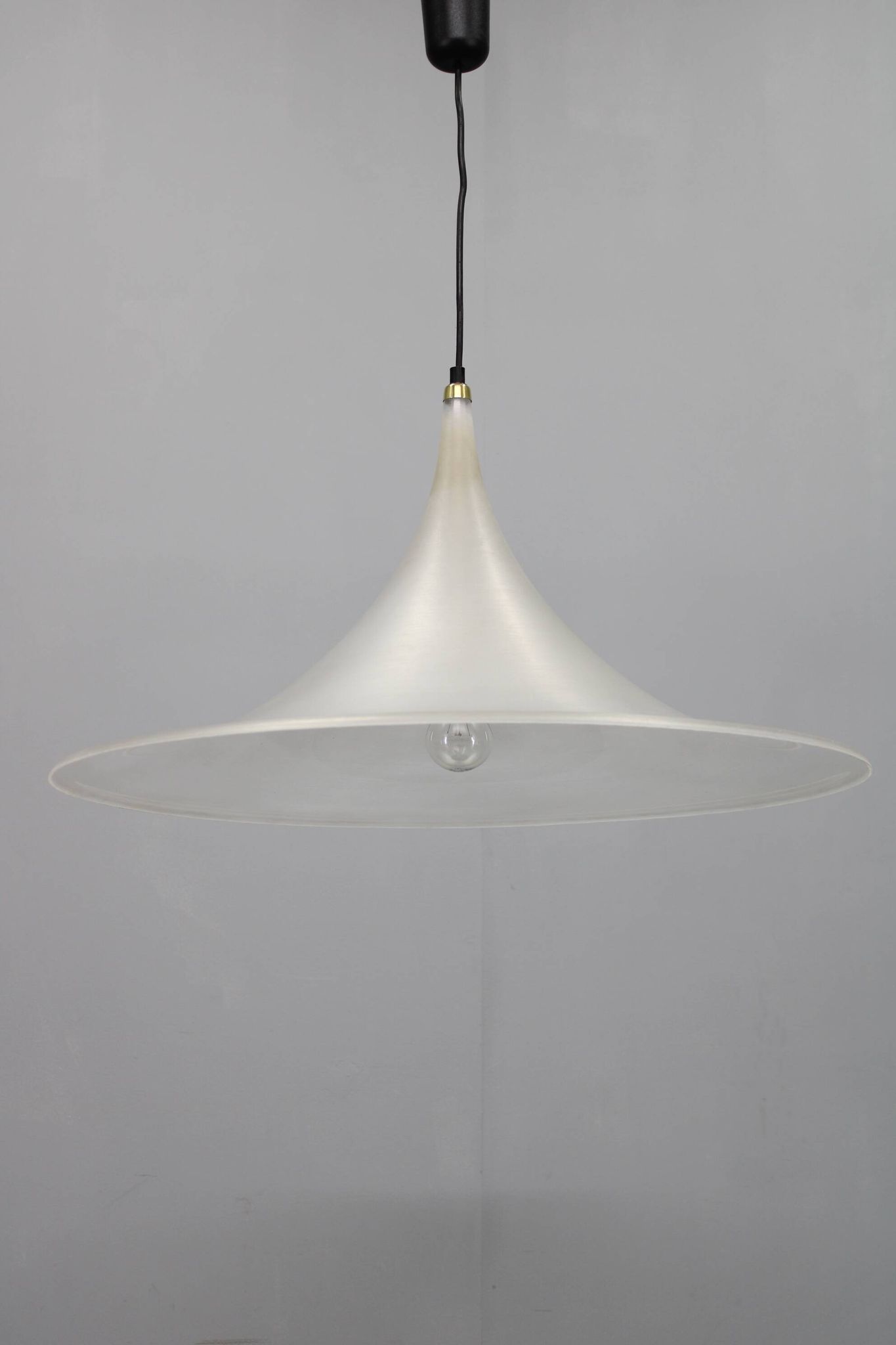 Suspension « Trompette » par Meblo, Italie années 1970