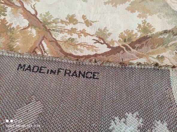 Wall tapestry type Gobelins middle 20th country decoration polychrome shepherds, shepherdesses and sheep