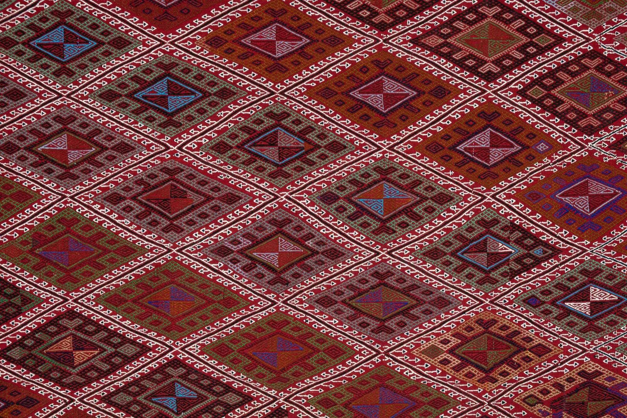Vintage Turkish kilim, handwoven, 160x247 cm.