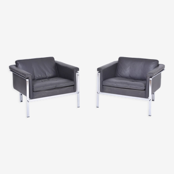 Paire de fauteuils en cuir gris foncé par Horst Brüning pour Kill International