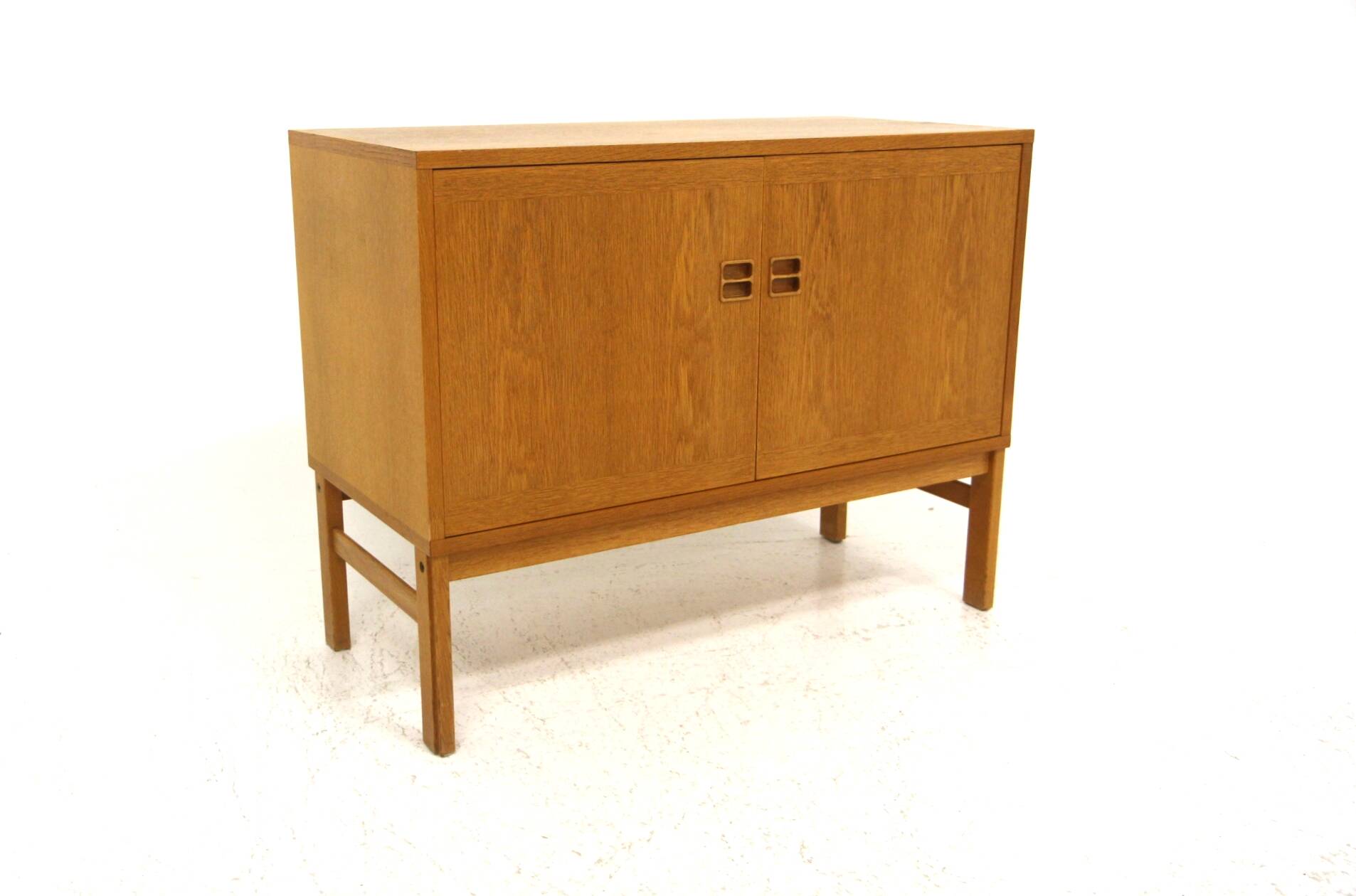 Commode scandinave en chêne, Suède, 1960
