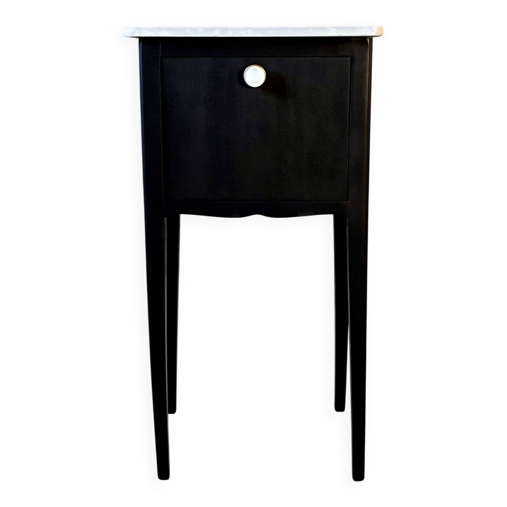 Nightstand / Bedside Table / Side Table