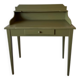 Green wooden dressing table
