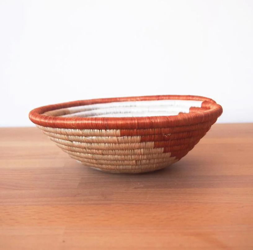 African mural basket