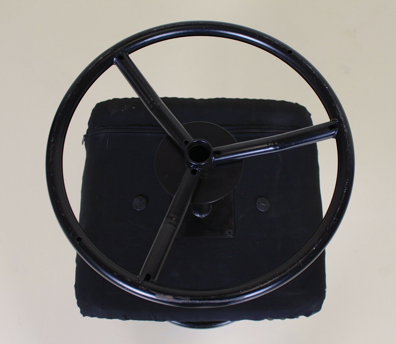 Tabouret danois en cuir noir