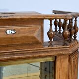 Oak apothecary counter – 1920