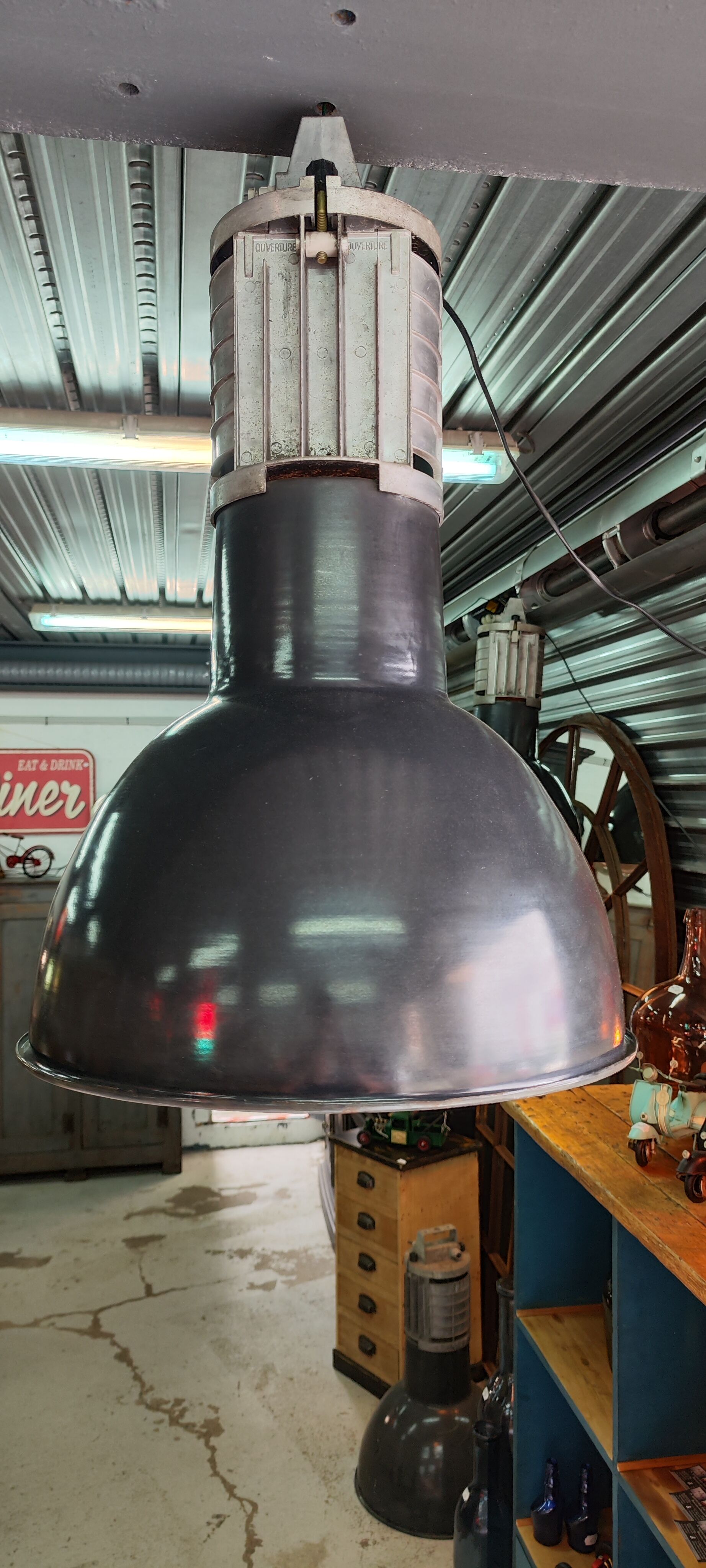 Industrial suspension Mazda in enamel