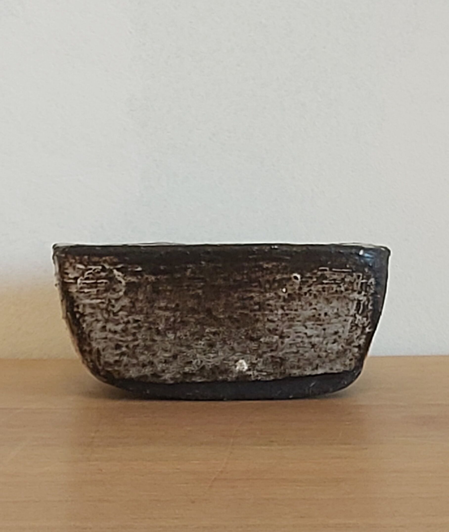 Brutalist sandstone cut 1960