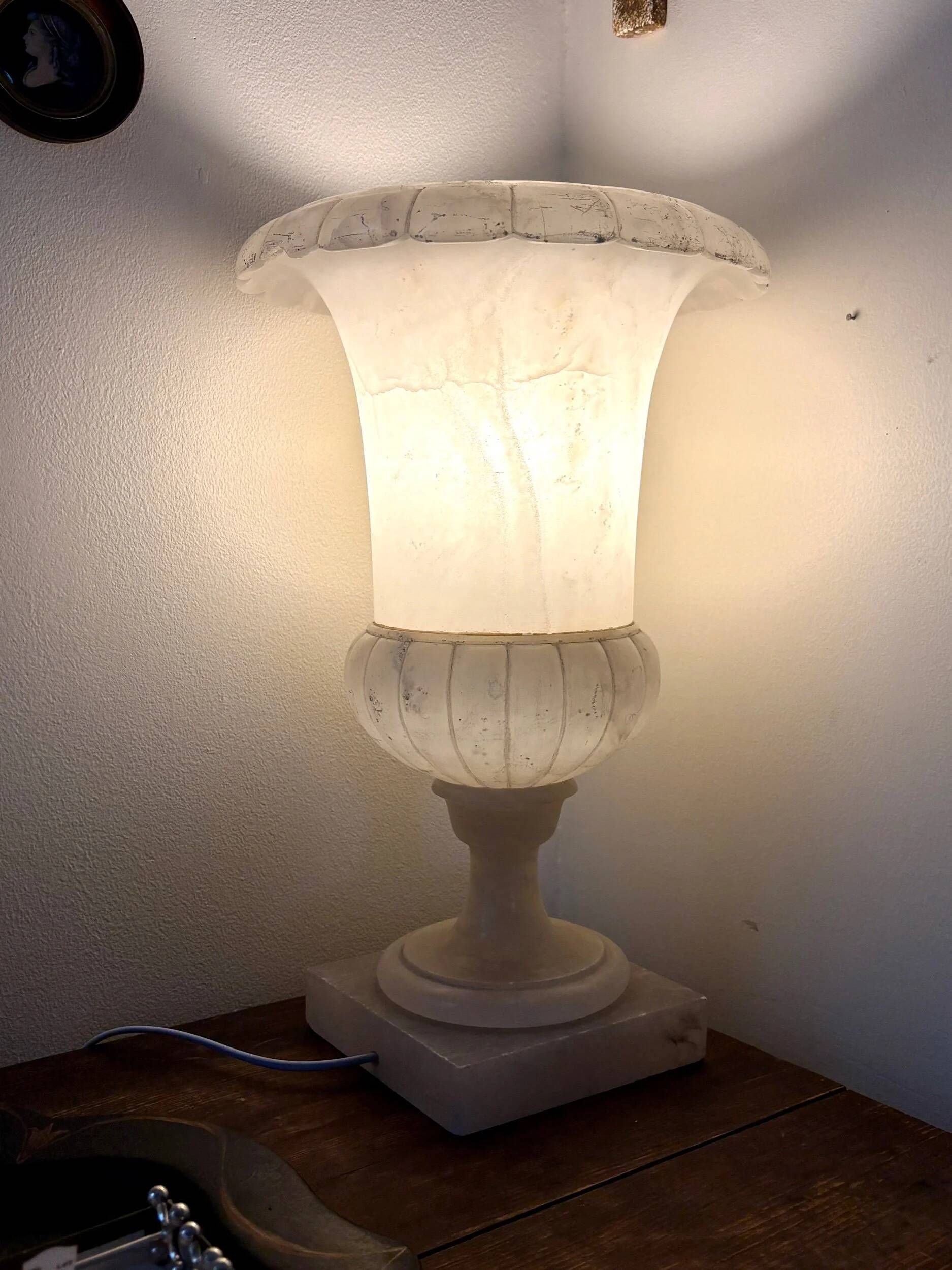 Lampe de table Médicis en albâtre