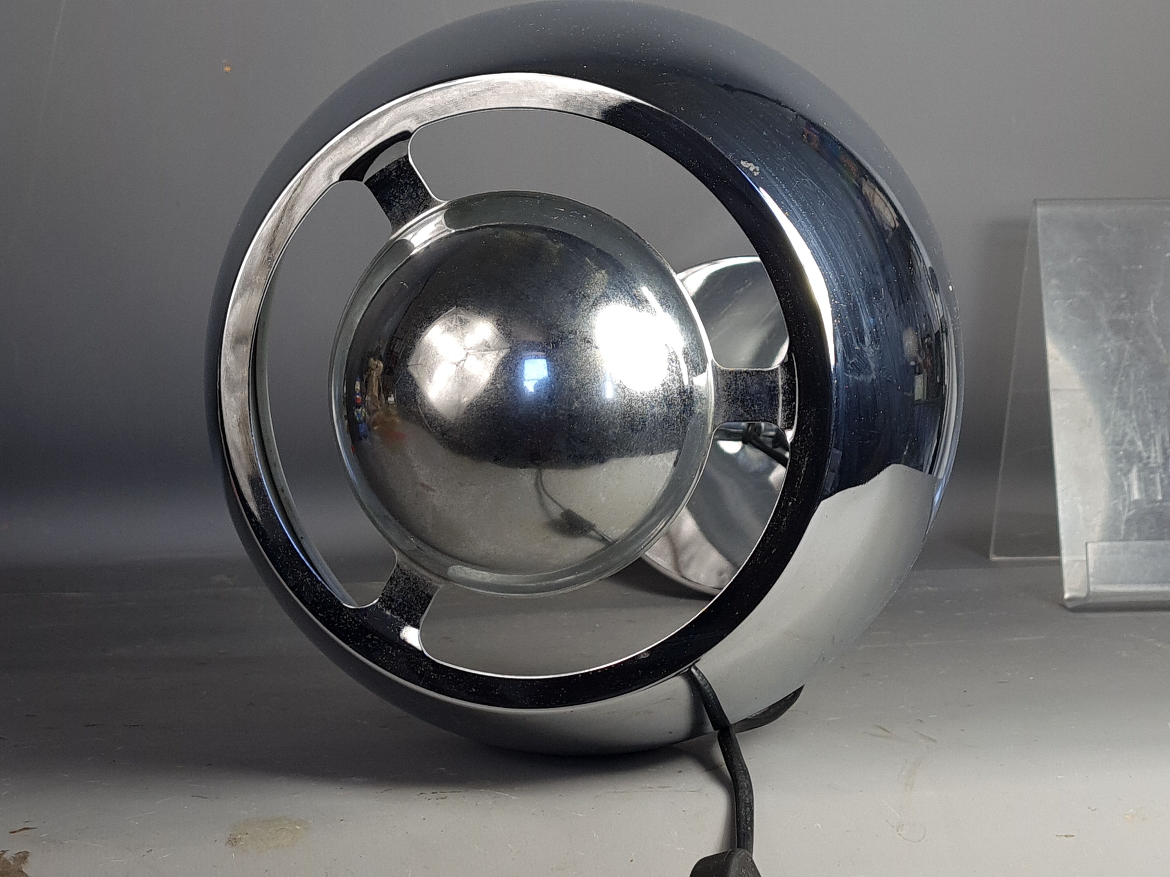 Lampe de table métal chromé vintage 70s SB