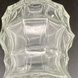 Carafe en verre à facettes