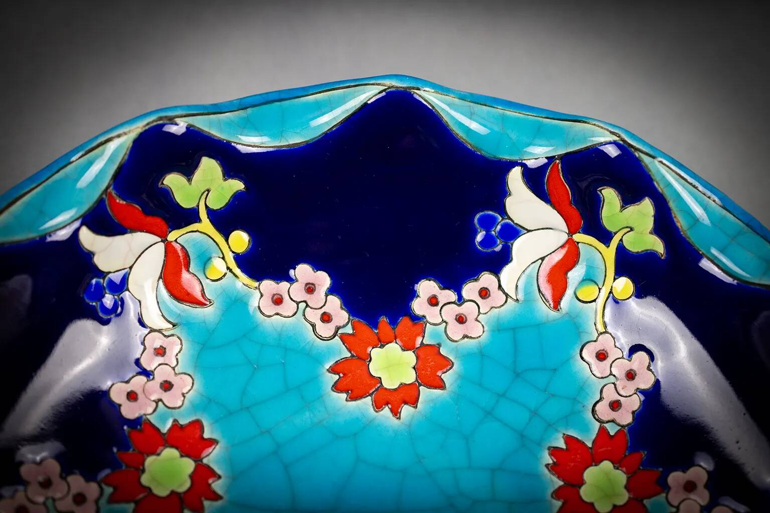 Longwy coupe model Roxane – Floral enamels on a crackled turquoise background