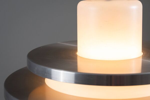 Suspension Doria en verre opalin et aluminium