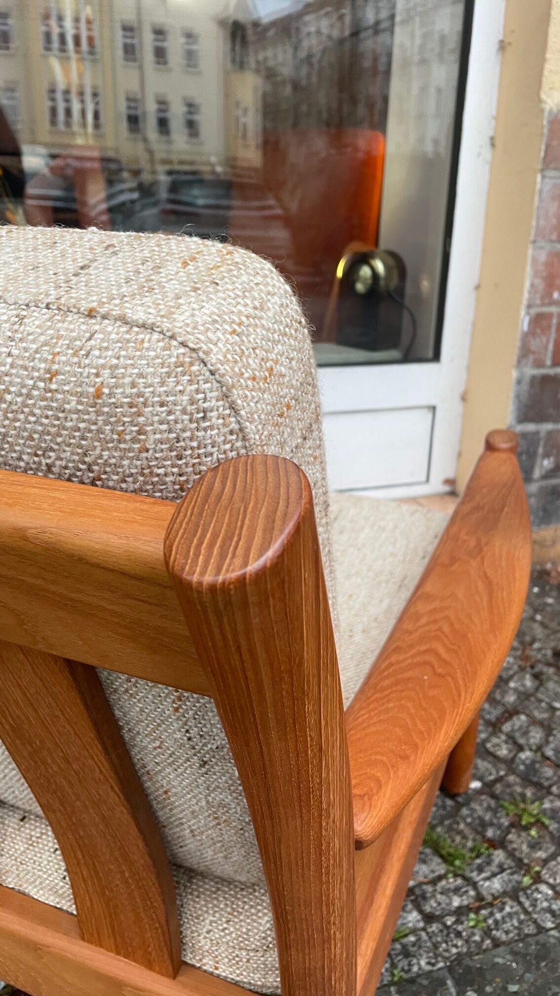 Danish armchair of the 60s in wood and wool of the brand Dyrlund