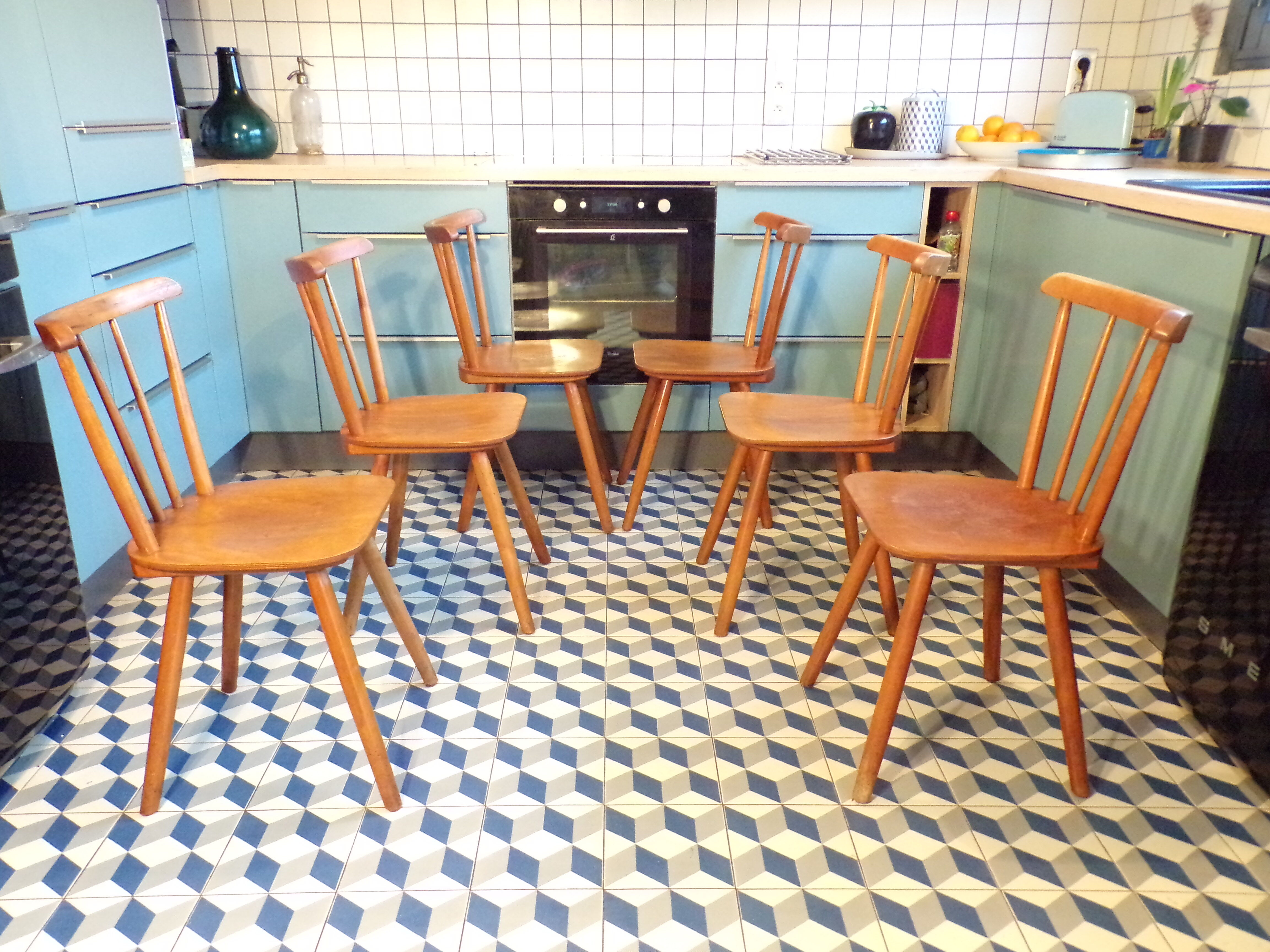 Set 6 Scandinavian chairs