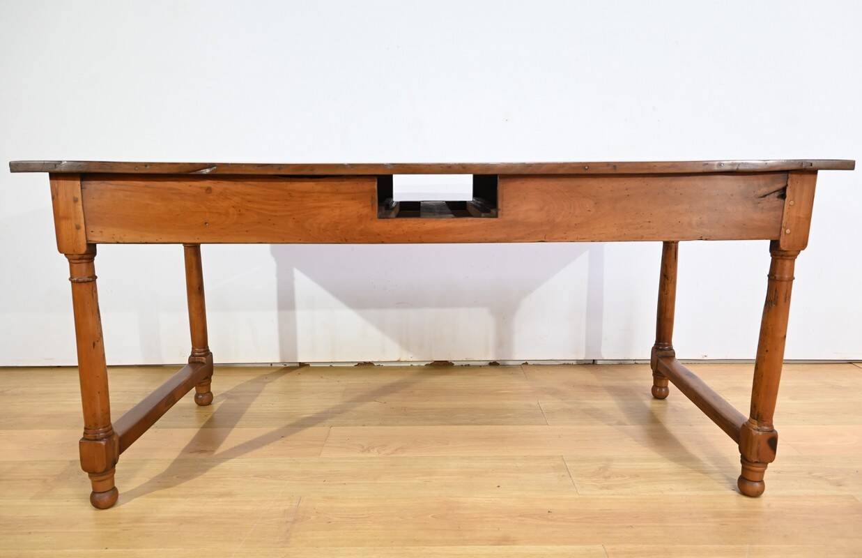Property Farm Table in Cherry, Louis XIV style – Early 19th century