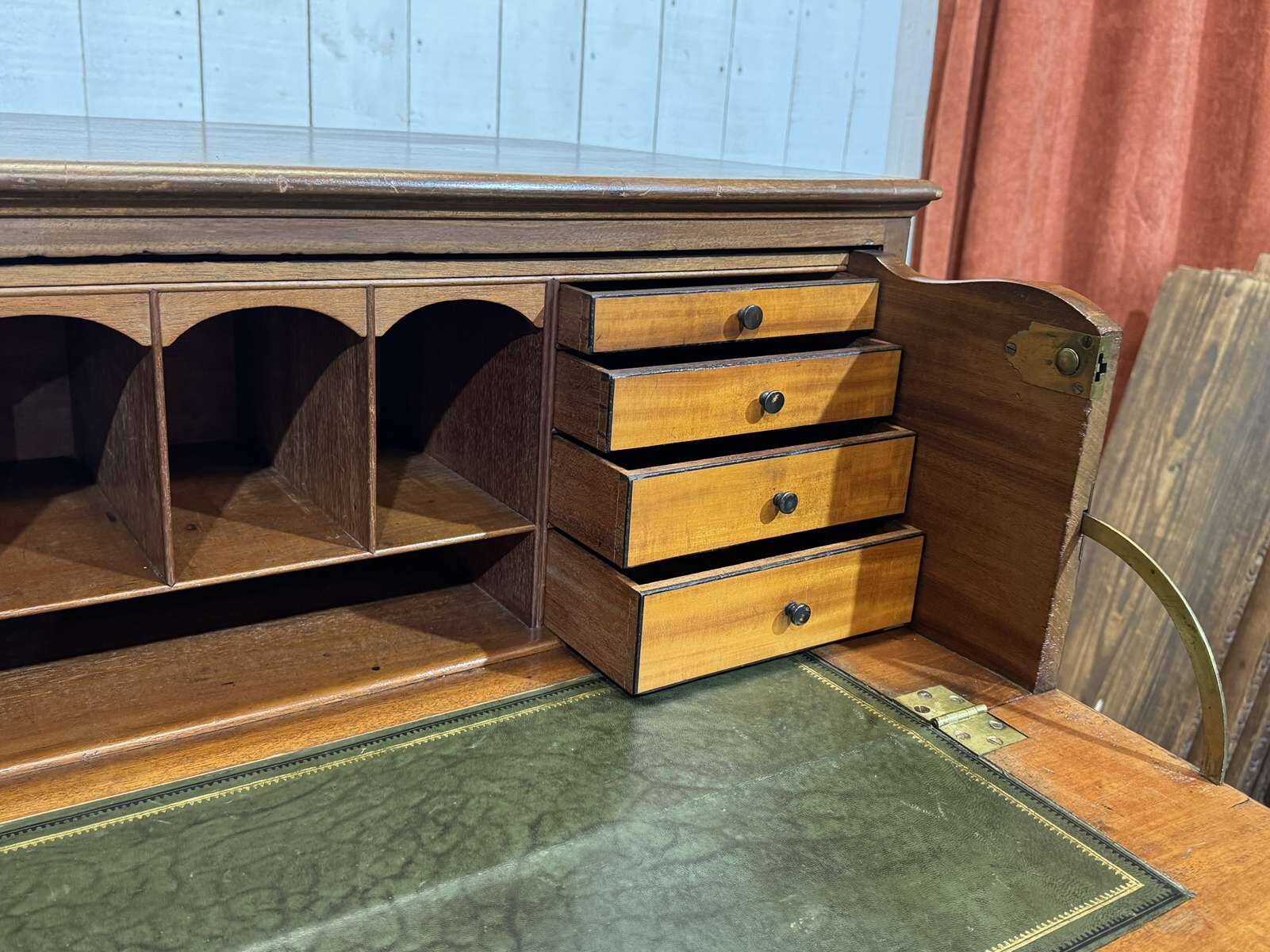 Commode secrétaire anglaise 19ème en acajou