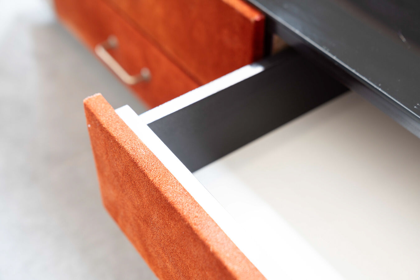 Alcantara chest of drawers, 70s