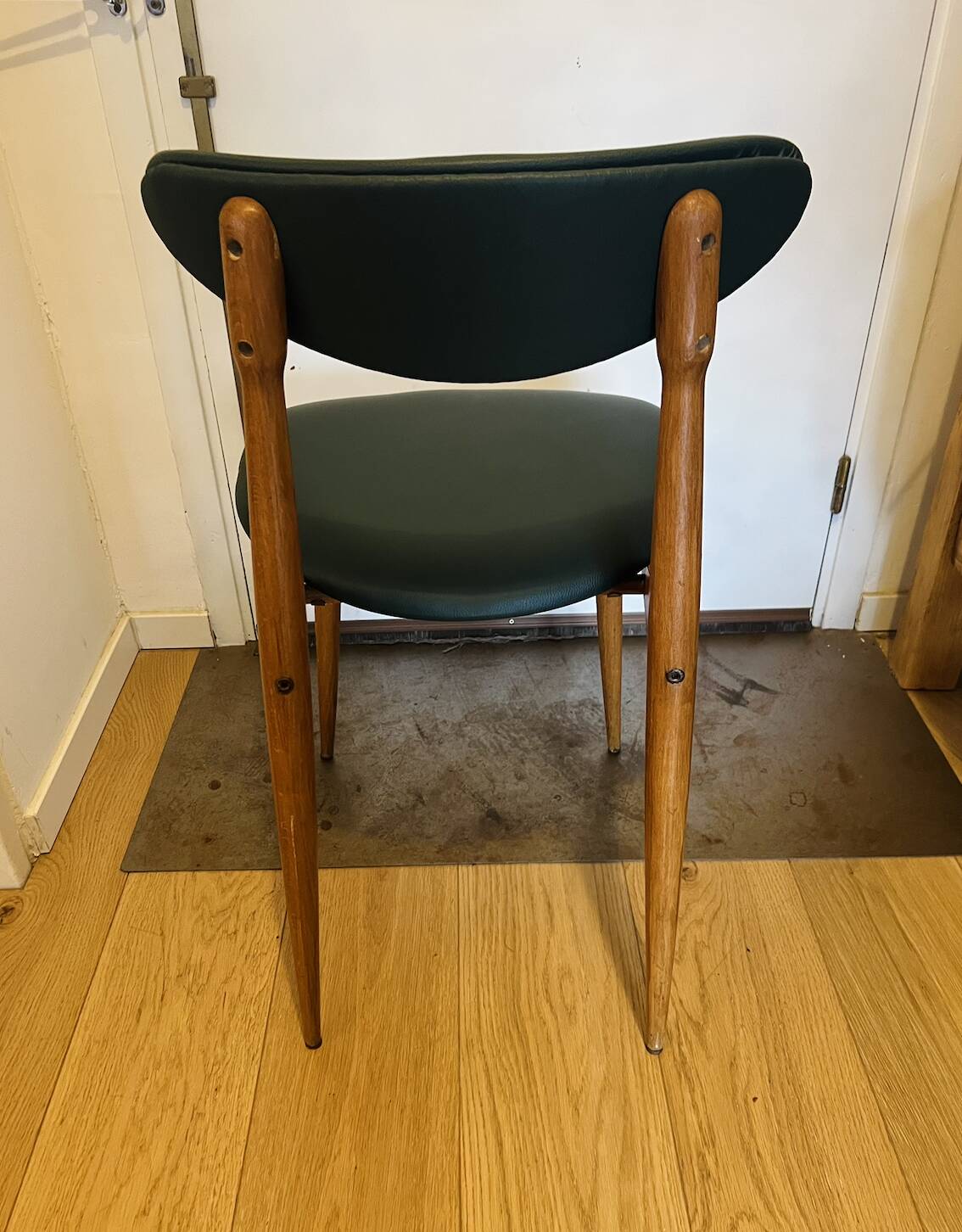 (Lot) 3 Chairs Pierre Guariche Model Licorne