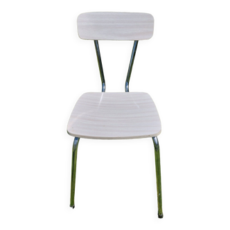 chaise en formica blanc