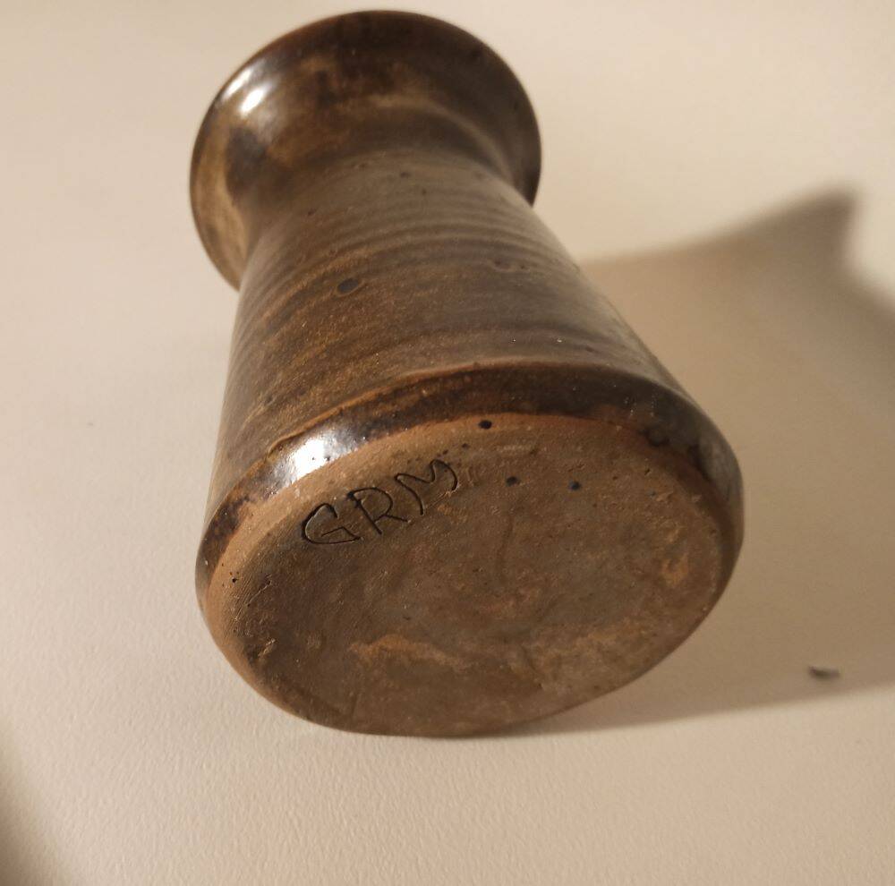 Sandstone vase 70s height 18.5 cm