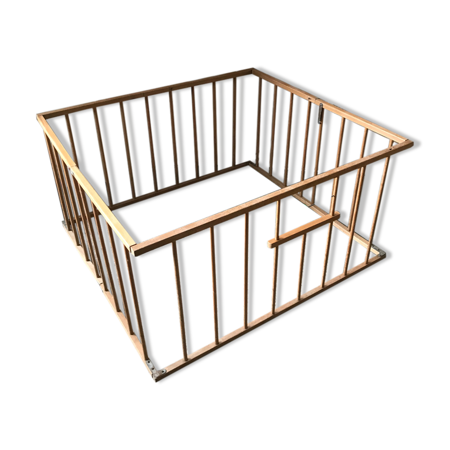 Former wood structure baby park