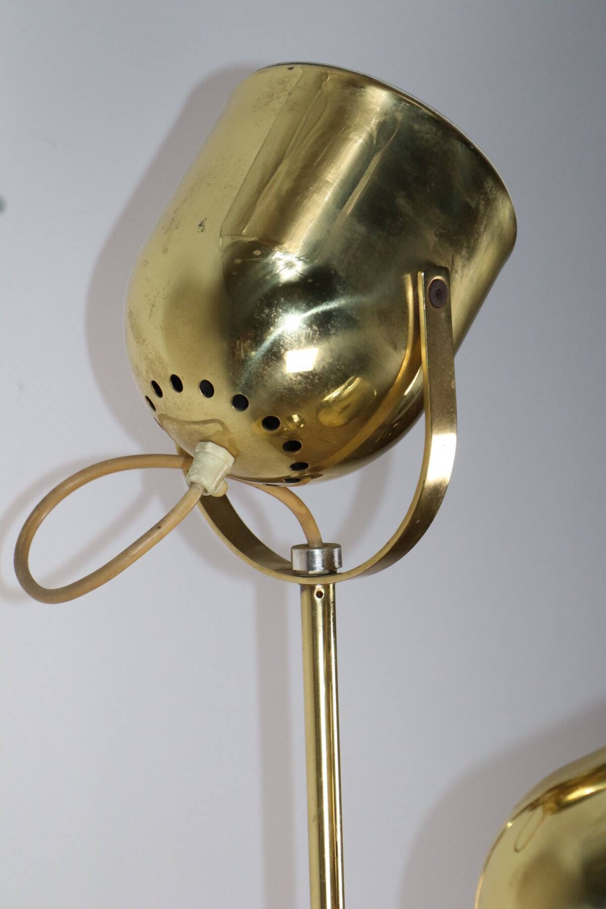 Vintage Goffredo Reggiani floor lamp in gold metal - 1970s