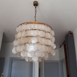 Chandelier with mother-of-pearl suspension