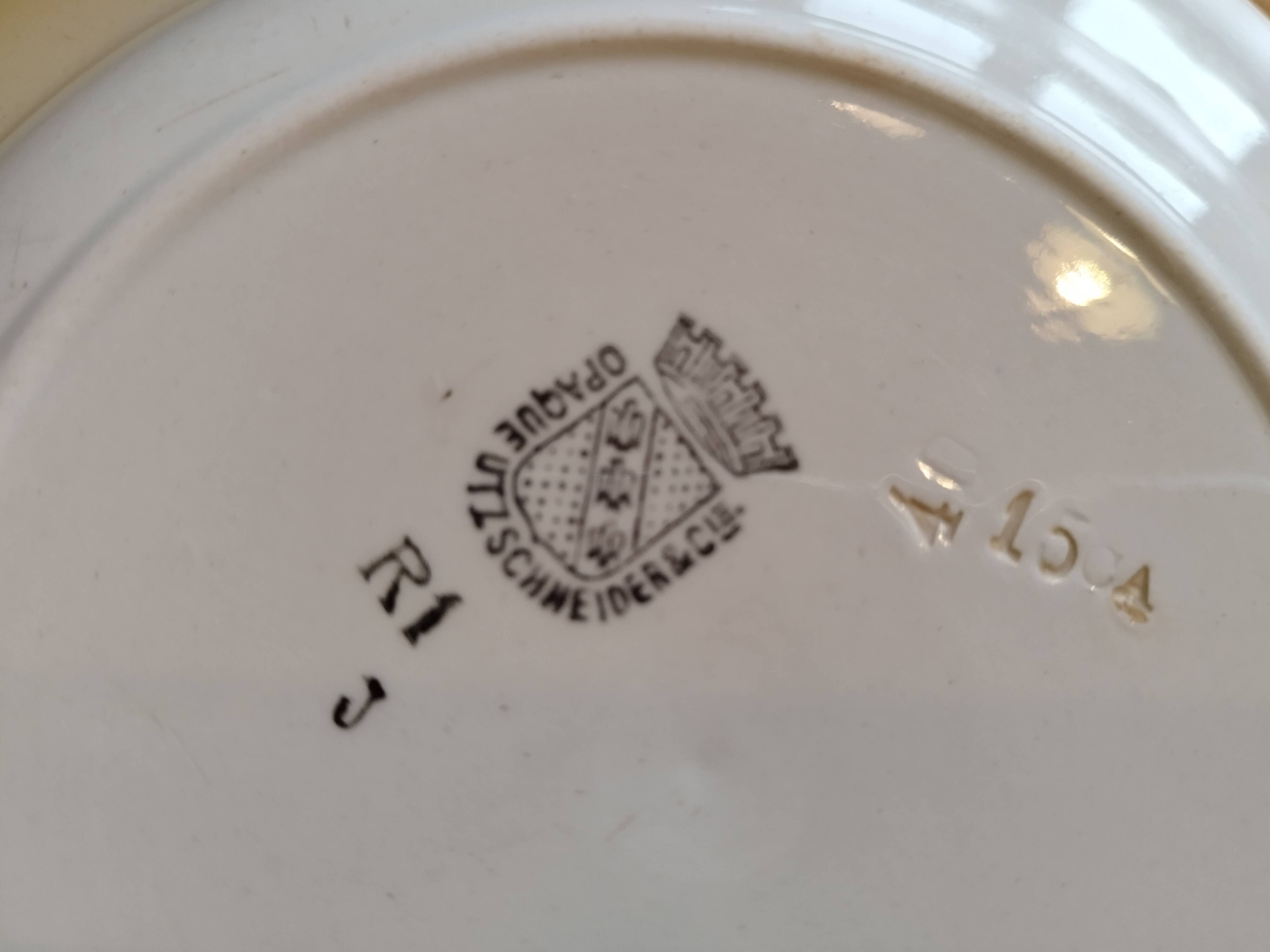 Set of 6 soup plates