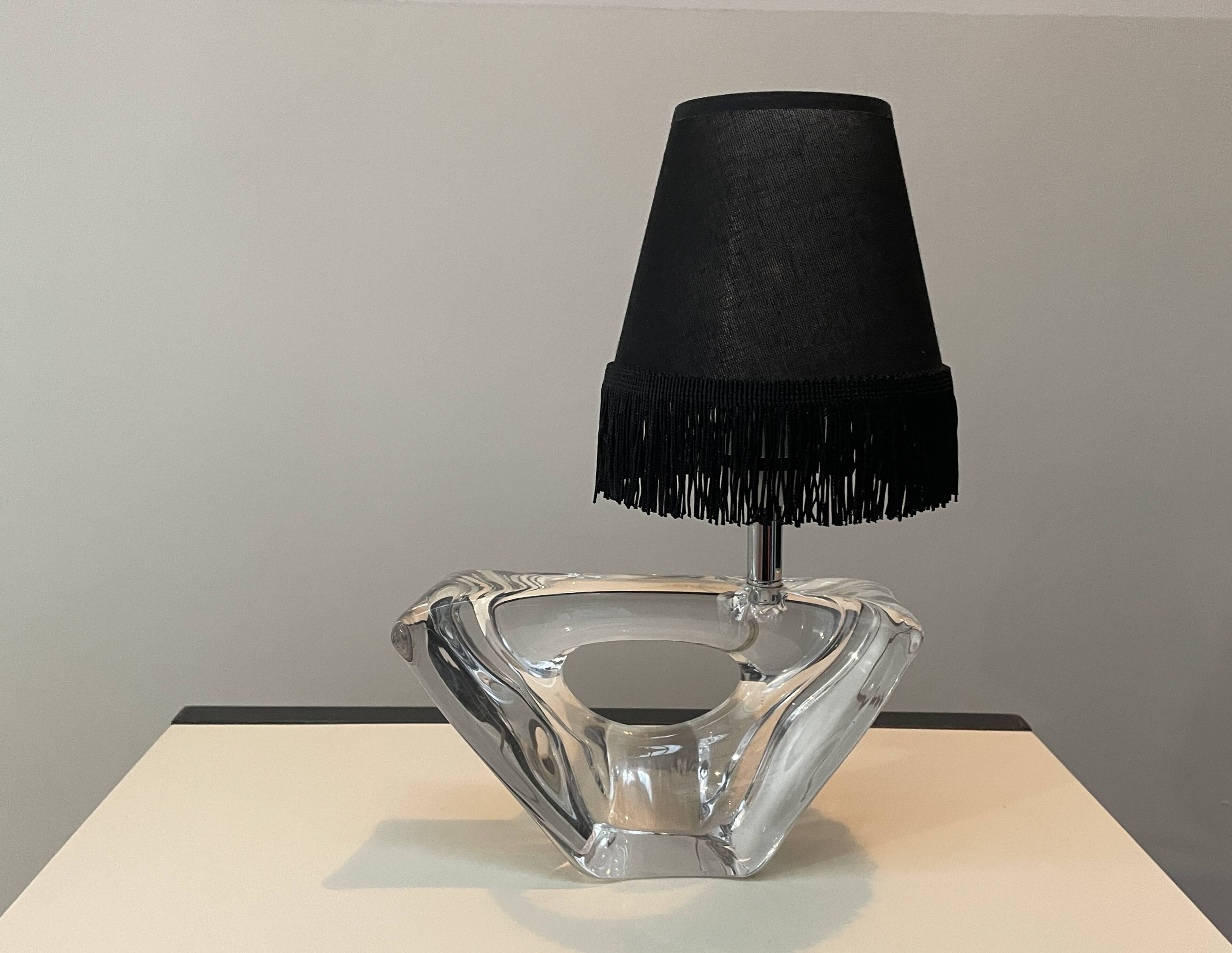 Small Daum crystal lamp from 1950-60, signed.