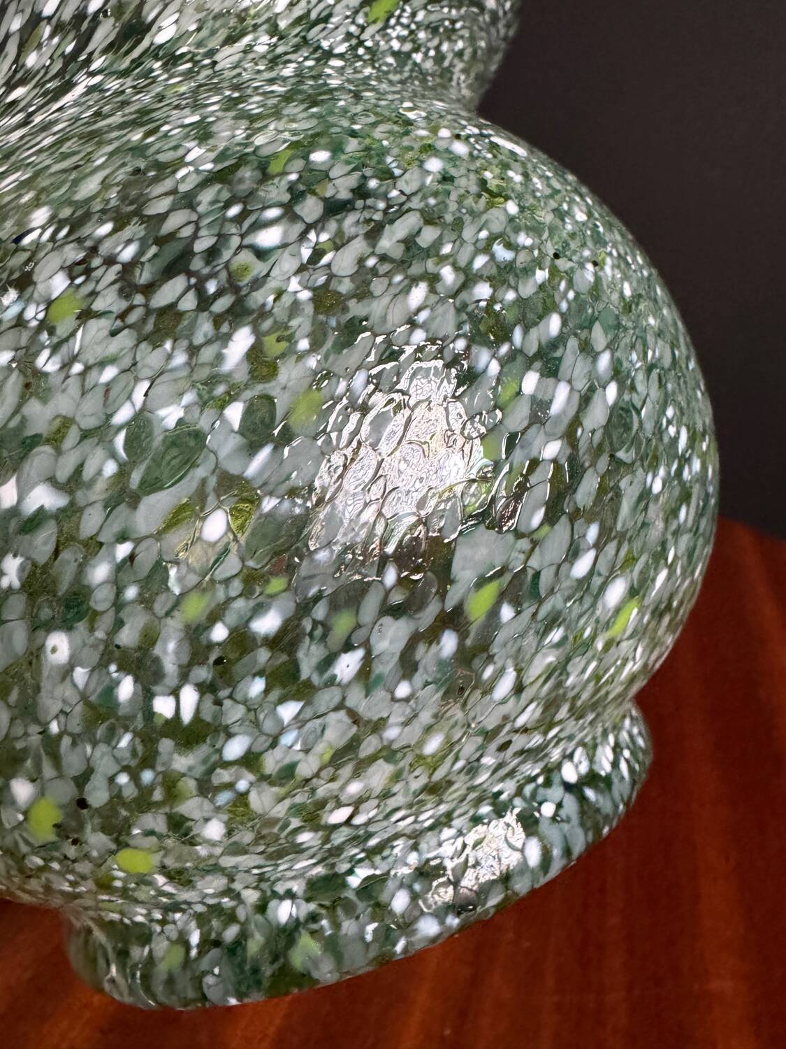 Round Murano glass vase antique