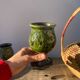 4 verres ou tasses en céramique grès émaillé vert