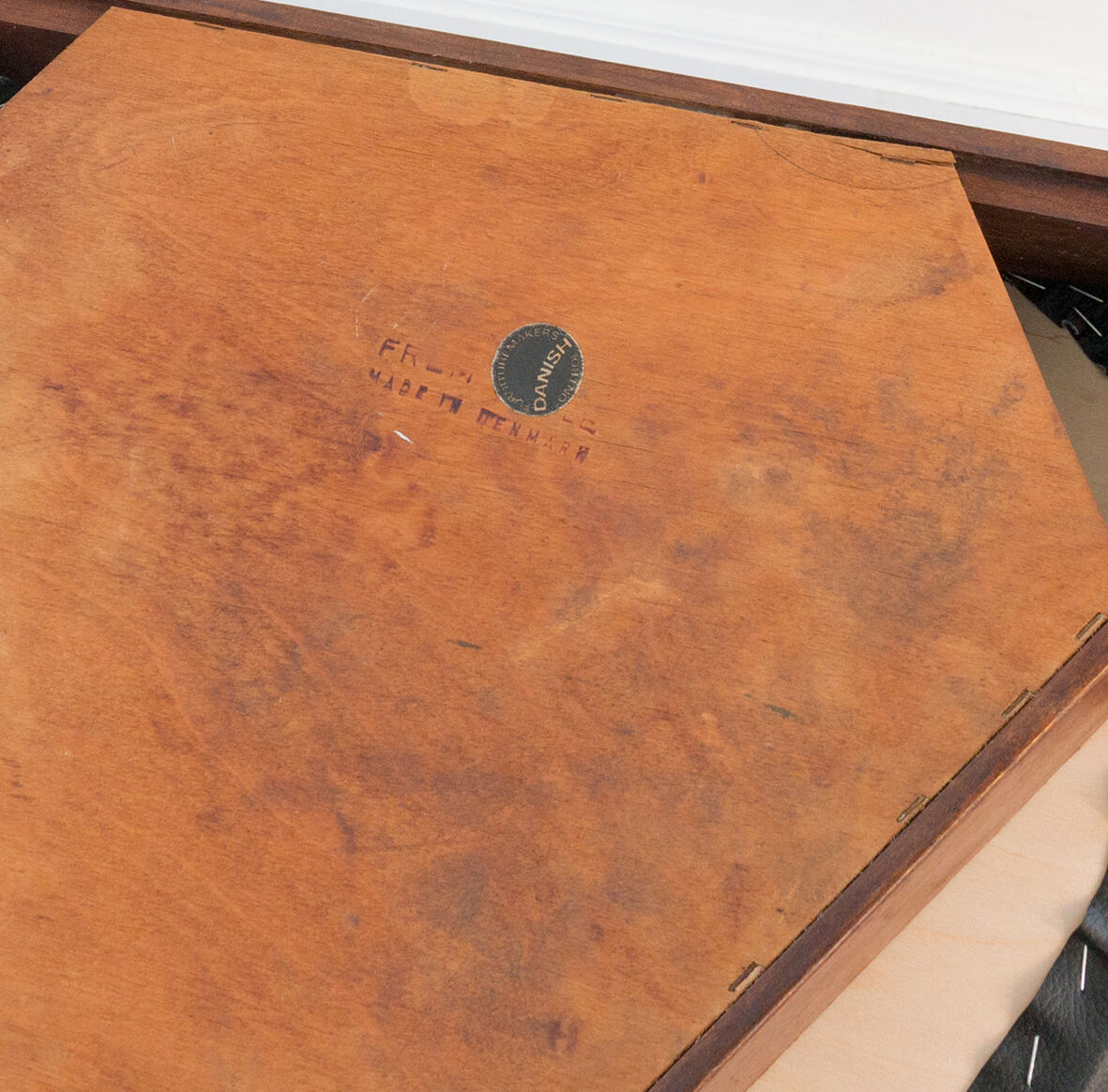 Hans Olsen tripod chair