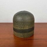 Minimalist vase by Dutch studio from the mid-century by Piet Knepper for Mobach, 1960s.