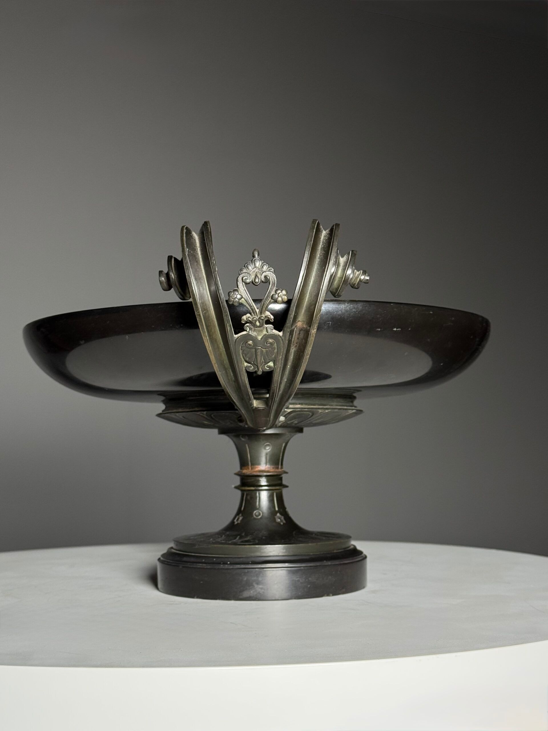 Tazza en bronze du 19ème siècle