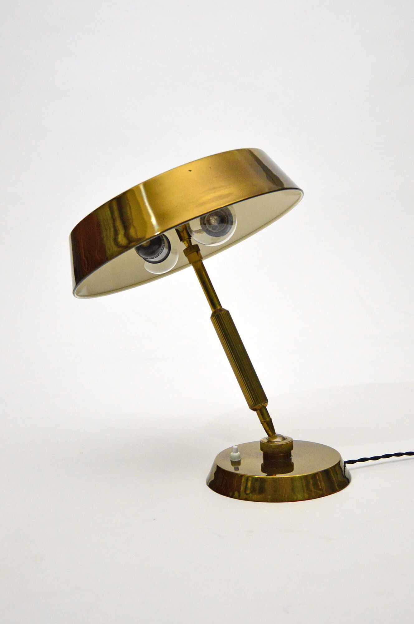 Lampe de bureau en laiton italienne vintage des années 1950 attribuée à Stilnovo