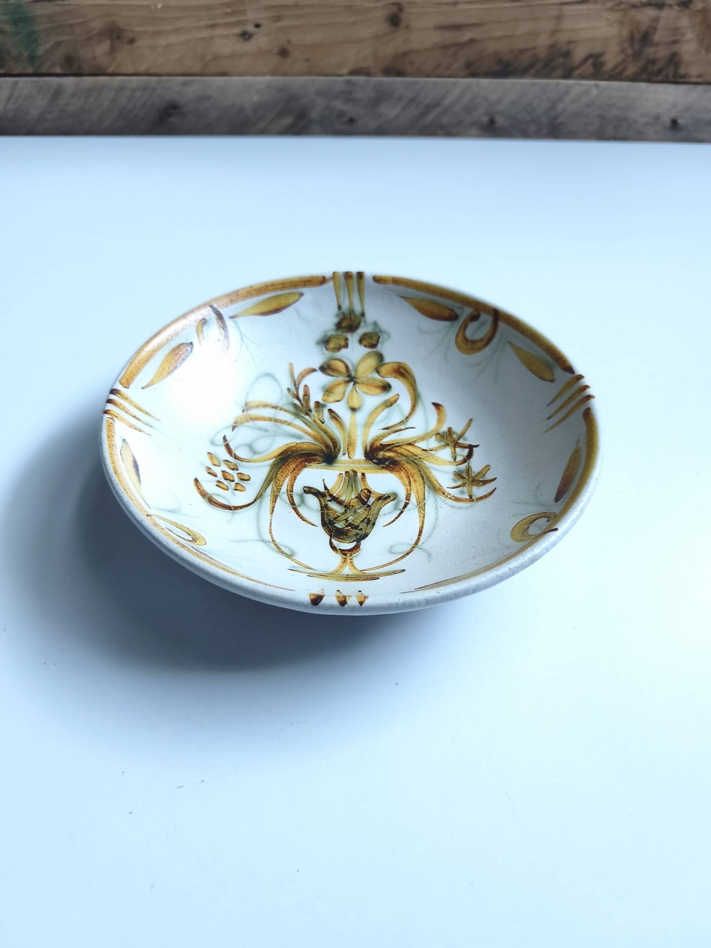Vintage hollow plate Keraluc Quimper France G6 floral decoration bo